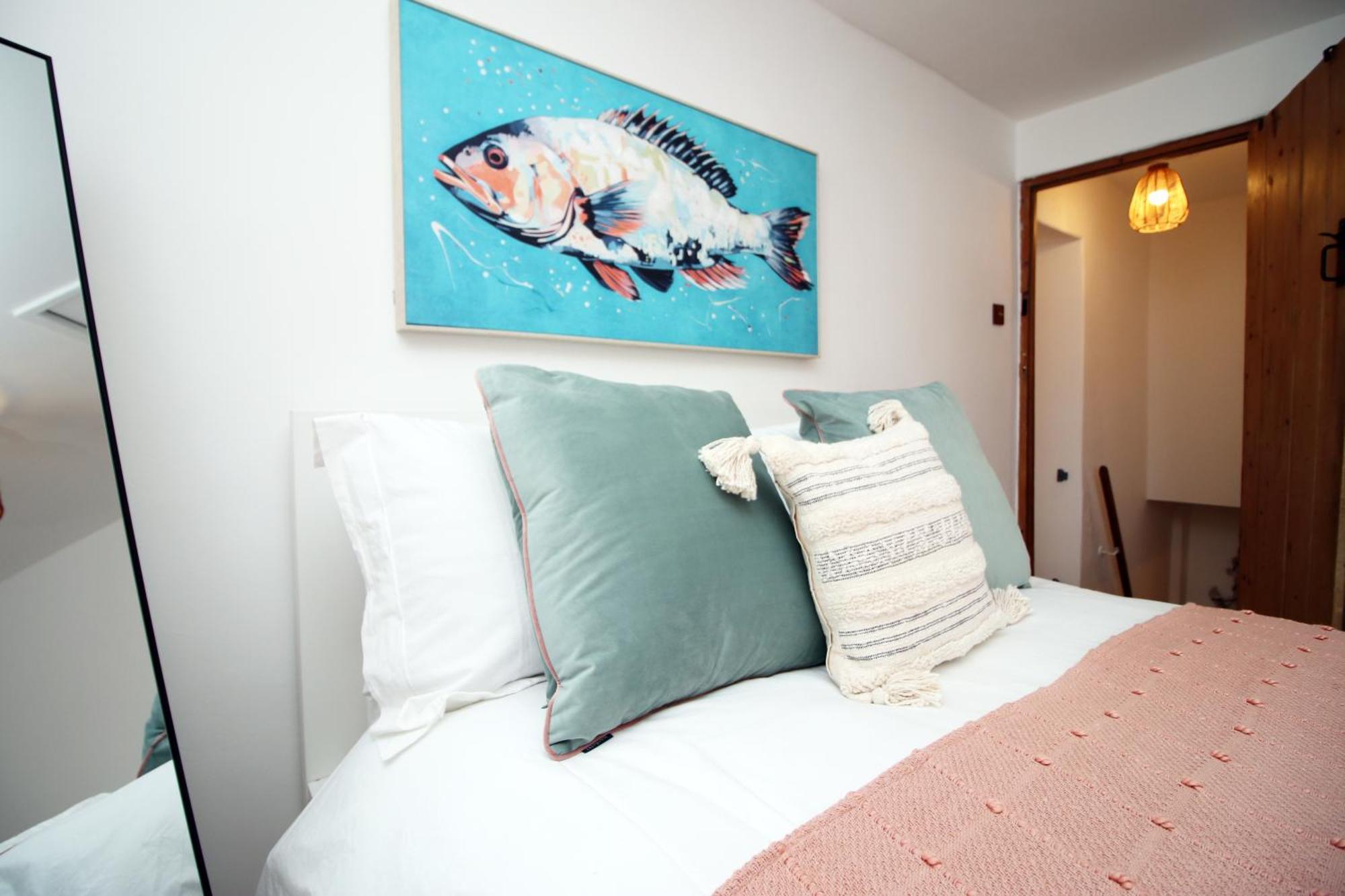 Little Gem In The Mumbles! Fishermans Cottage With Log Burner, Dog Friendly And Welcome Breakfast Hamper! Экстерьер фото