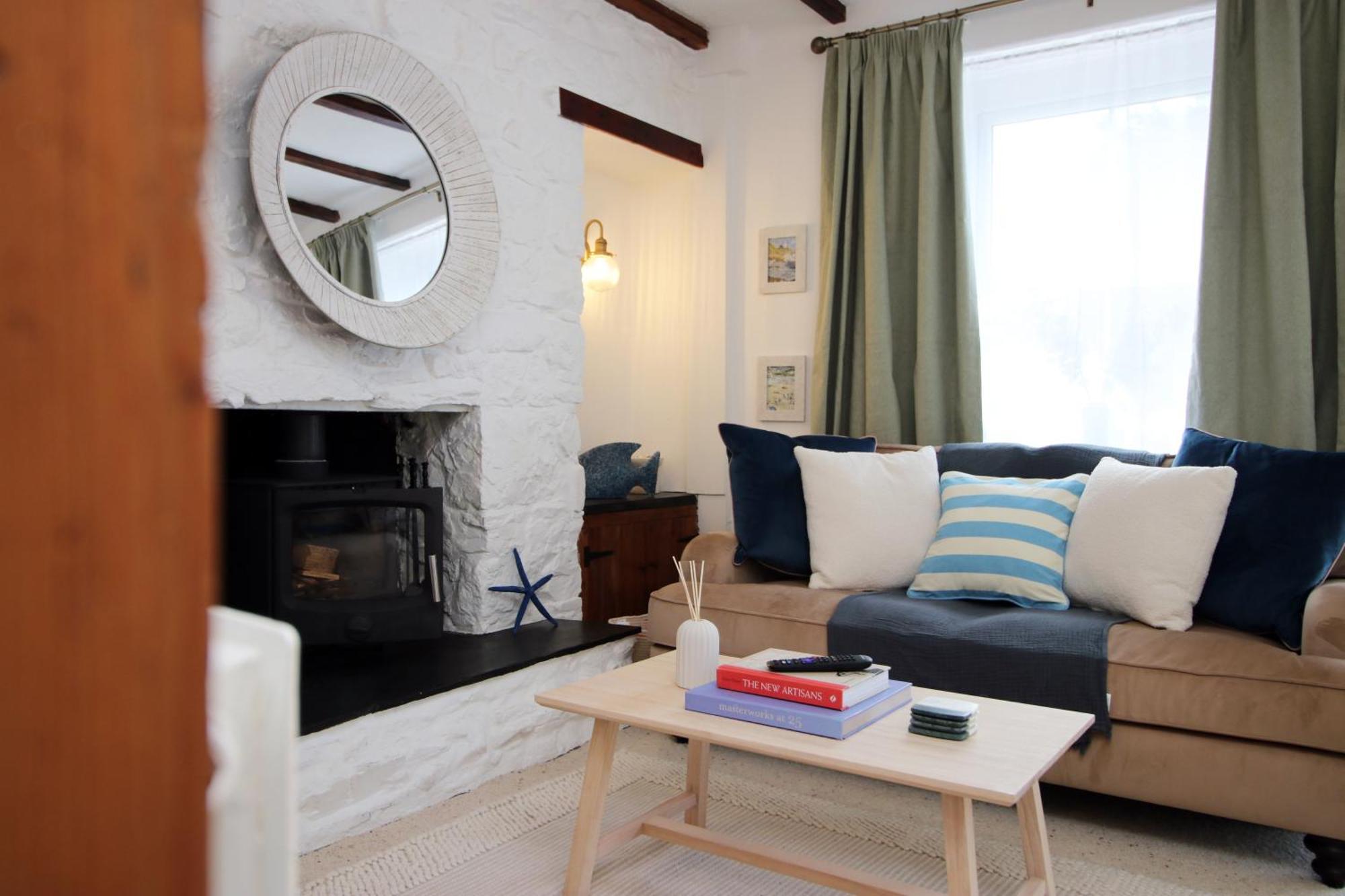 Little Gem In The Mumbles! Fishermans Cottage With Log Burner, Dog Friendly And Welcome Breakfast Hamper! Экстерьер фото